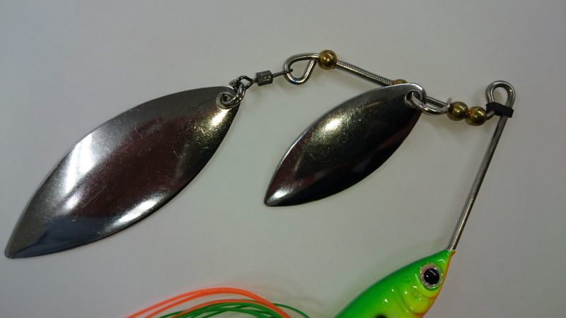 Selfle Bait チャドー用ヘビーウェイト スピナーベイト 黒 金ブレード フィッシングアイテム通販